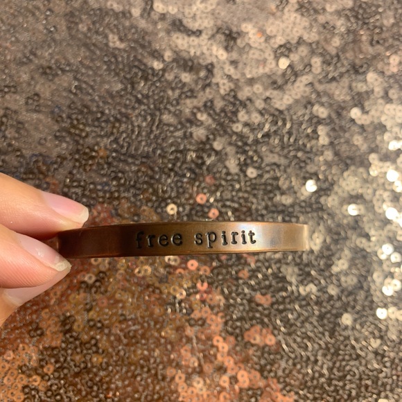 Via Francesca cuff - Picture 3 of 3